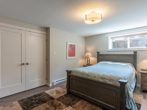 1425 Rose Hill Road, Kamloops, BC - Indoor Photo Showing Bedroom