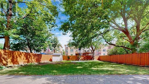 3043 Weston Road, Toronto (Humberlea-Pelmo Park), ON - Outdoor