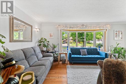 234 Bennet Street, Peterborough (Northcrest), ON - Indoor Photo Showing Living Room