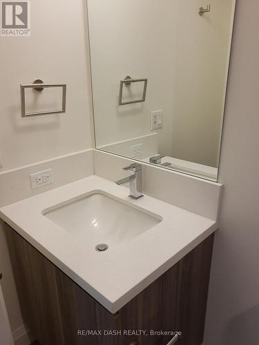 301 - 151 Avenue Road, Toronto (Annex), ON - Indoor Photo Showing Bathroom