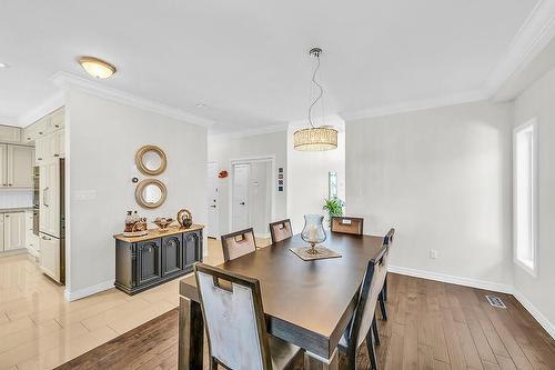 59 Onyx Court, Hamilton, ON - Indoor Photo Showing Dining Room