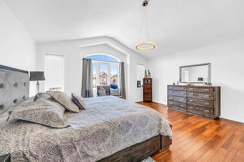 59 Onyx Court, Hamilton, ON - Indoor Photo Showing Bedroom