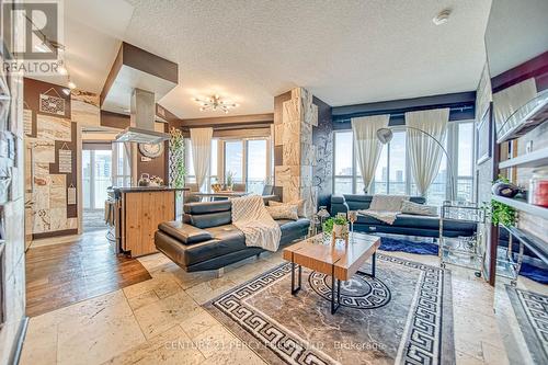 2707 - 50 Absolute Avenue, Mississauga, ON - Indoor Photo Showing Living Room