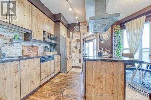 2707 - 50 Absolute Avenue, Mississauga, ON - Indoor Photo Showing Kitchen