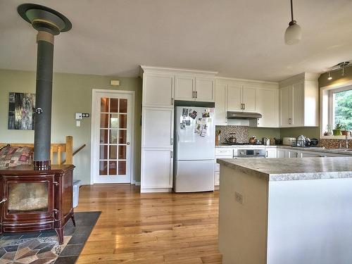 Cuisine - 5010 Ch. D'Albert Mines, Hatley - Canton, QC - Indoor Photo Showing Kitchen With Double Sink