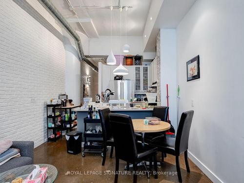 418-155 Dalhousie St, Toronto, ON - Indoor Photo Showing Dining Room