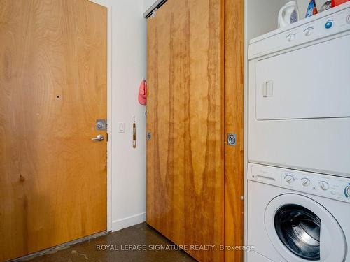 418-155 Dalhousie St, Toronto, ON - Indoor Photo Showing Laundry Room