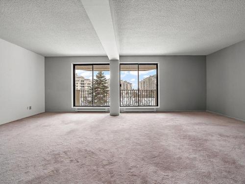 Master bedroom - 4K-6100 Ch. Deacon, Montréal (Côte-Des-Neiges/Notre-Dame-De-Grâce), QC - Indoor Photo Showing Other Room