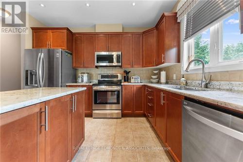 8 Bedard Boulevard, Petawawa (520 - Petawawa), ON - Indoor Photo Showing Kitchen