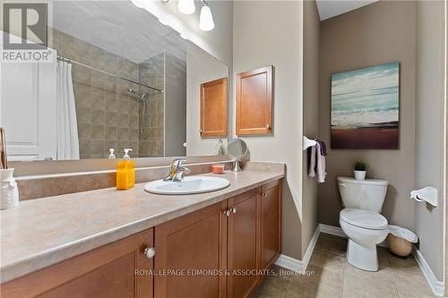 8 Bedard Boulevard, Petawawa (520 - Petawawa), ON - Indoor Photo Showing Bathroom