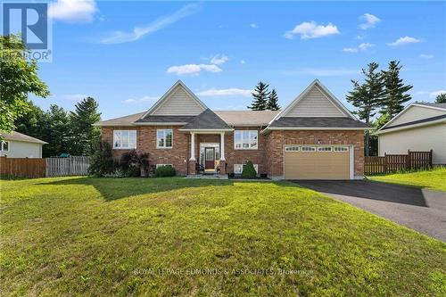 8 Bedard Boulevard, Petawawa (520 - Petawawa), ON - Outdoor