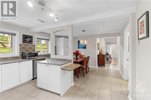 4229 Rideau Valley Drive, Ottawa, ON - Indoor Photo Showing Kitchen