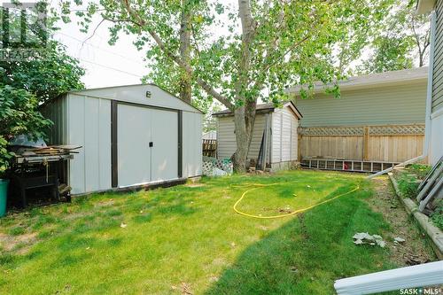 402 4Th Avenue, Avonlea, SK - Outdoor With Exterior