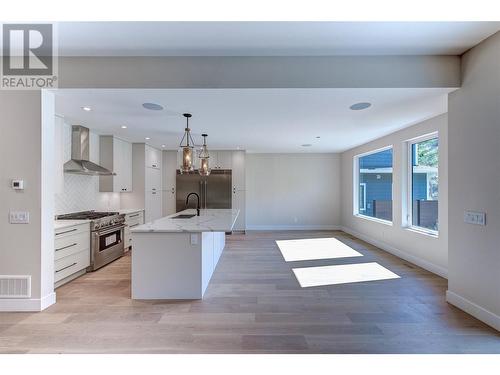 451 Vision Court, Kelowna, BC - Indoor Photo Showing Kitchen With Upgraded Kitchen