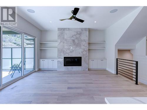 451 Vision Court, Kelowna, BC - Indoor With Fireplace