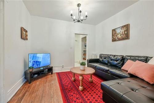 285 King Street W|Unit #8, Hamilton, ON - Indoor Photo Showing Living Room