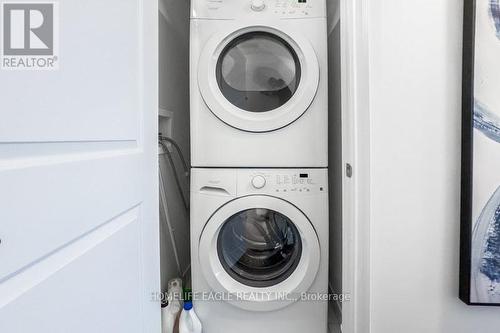 605 - 28 Ted Rogers Way, Toronto (Church-Yonge Corridor), ON - Indoor Photo Showing Laundry Room