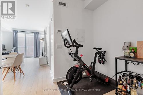 426 - 10 Park Lawn Road, Toronto (Mimico), ON - Indoor Photo Showing Gym Room