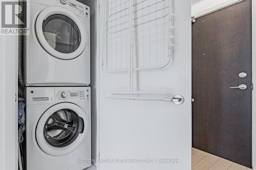 426 - 10 Park Lawn Road, Toronto (Mimico), ON - Indoor Photo Showing Laundry Room