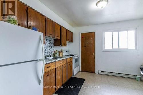 10 Plymouth Court, Guelph (Onward Willow), ON - Indoor Photo Showing Kitchen