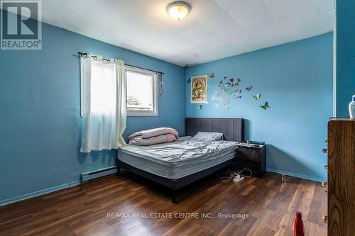 10 Plymouth Court, Guelph (Onward Willow), ON - Indoor Photo Showing Bedroom