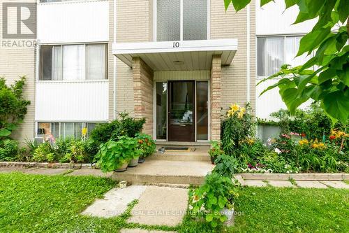 10 Plymouth Court, Guelph (Onward Willow), ON - Outdoor