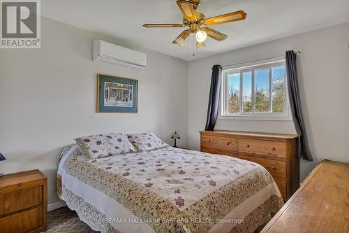 422 Marble Point Road, Marmora And Lake, ON - Indoor Photo Showing Bedroom