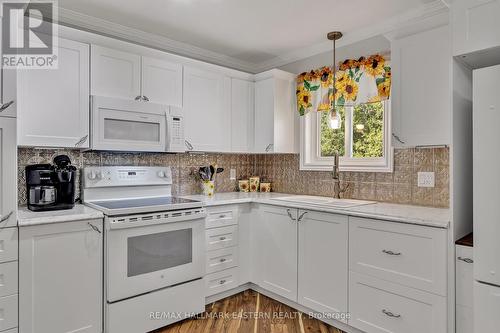 422 Marble Point Road, Marmora And Lake, ON - Indoor Photo Showing Kitchen