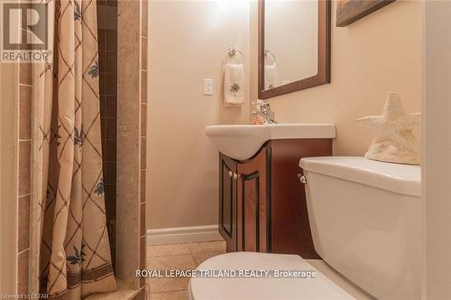 31 Bayside Court, London, ON - Indoor Photo Showing Bathroom