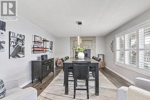 17 Trails End, Collingwood, ON - Indoor Photo Showing Dining Room