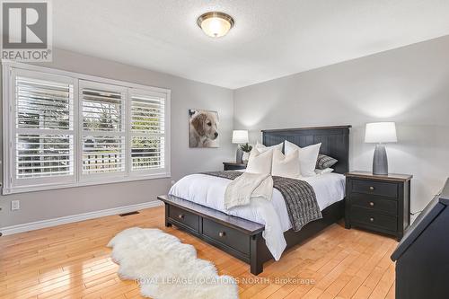 17 Trails End, Collingwood, ON - Indoor Photo Showing Bedroom