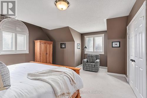 17 Trails End, Collingwood, ON - Indoor Photo Showing Bedroom