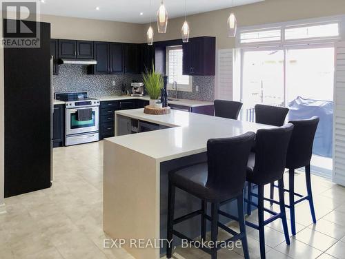 599 Nairn Circle, Milton, ON - Indoor Photo Showing Kitchen