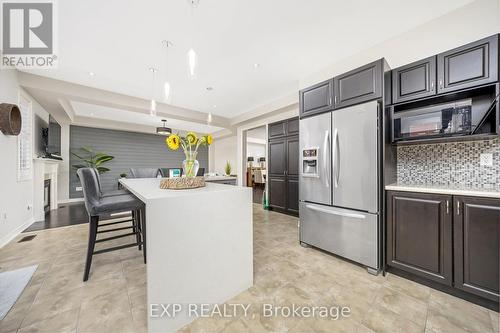 599 Nairn Circle, Milton, ON - Indoor Photo Showing Kitchen