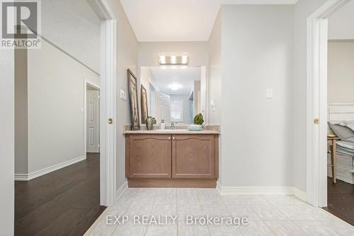 599 Nairn Circle, Milton, ON - Indoor Photo Showing Bathroom