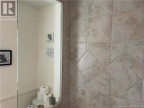 445 Tremblay Street, Bathurst, NB - Indoor Photo Showing Bathroom