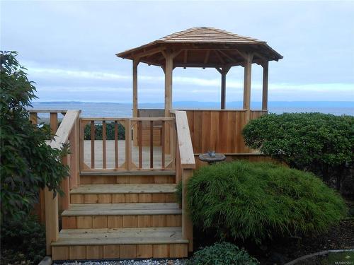 5945 Island Hwy West, Qualicum Beach, BC 