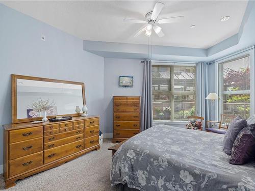 101-6310 Mcrobb Ave, Nanaimo, BC - Indoor Photo Showing Bedroom