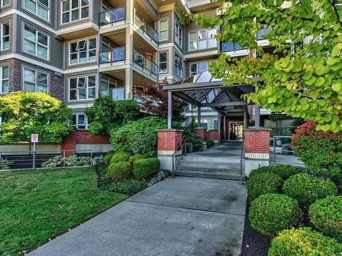 101-6310 Mcrobb Ave, Nanaimo, BC - Outdoor With Facade