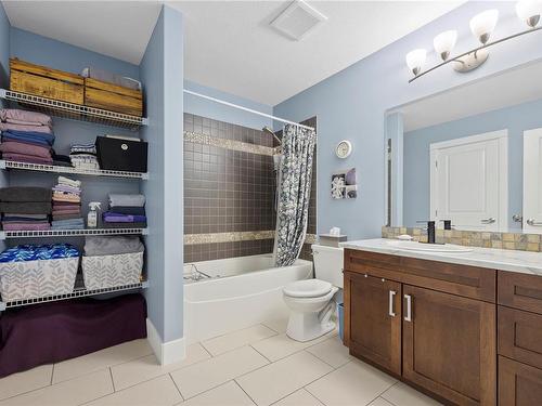 101-6310 Mcrobb Ave, Nanaimo, BC - Indoor Photo Showing Bathroom