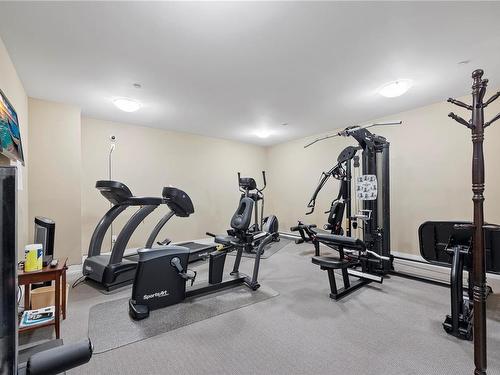 101-6310 Mcrobb Ave, Nanaimo, BC - Indoor Photo Showing Gym Room