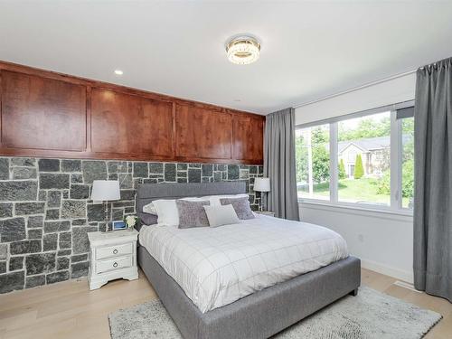 16 Alpine Drive, Dartmouth, NS 