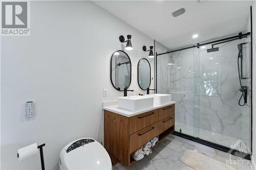 187 Carleton Avenue Unit#A, Ottawa, ON - Indoor Photo Showing Bathroom