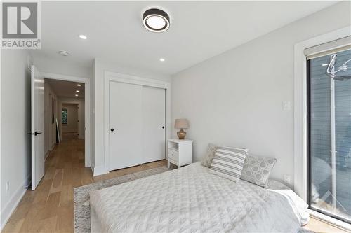 187 Carleton Avenue Unit#A, Ottawa, ON - Indoor Photo Showing Bedroom