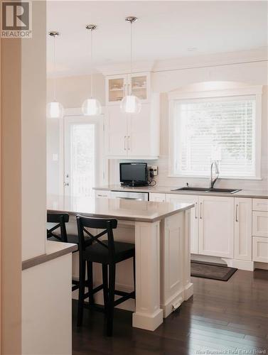 10 Executive Drive, Hampton, NB - Indoor Photo Showing Kitchen