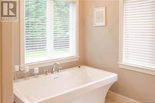 10 Executive Drive, Hampton, NB - Indoor Photo Showing Bathroom