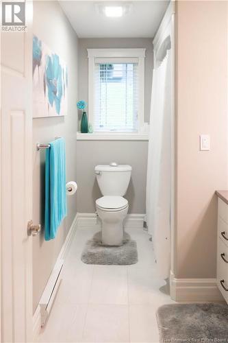 10 Executive Drive, Hampton, NB - Indoor Photo Showing Bathroom