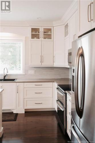 10 Executive Drive, Hampton, NB - Indoor Photo Showing Kitchen