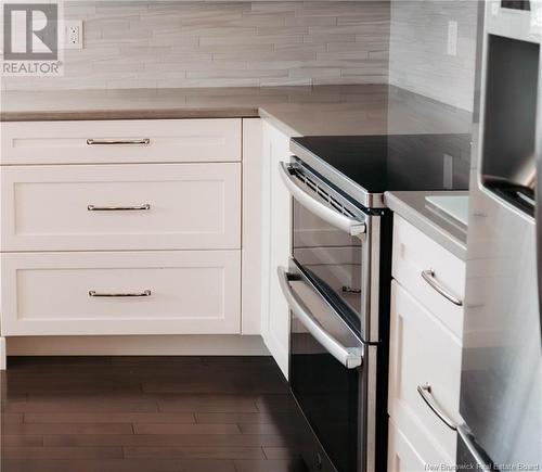 10 Executive Drive, Hampton, NB - Indoor Photo Showing Kitchen