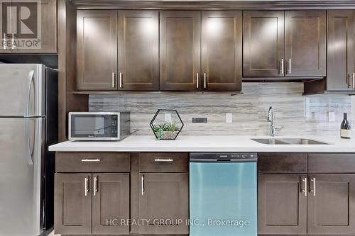 1 - 1000 Bridletowne Circle, Toronto (L'Amoreaux), ON - Indoor Photo Showing Kitchen With Double Sink With Upgraded Kitchen